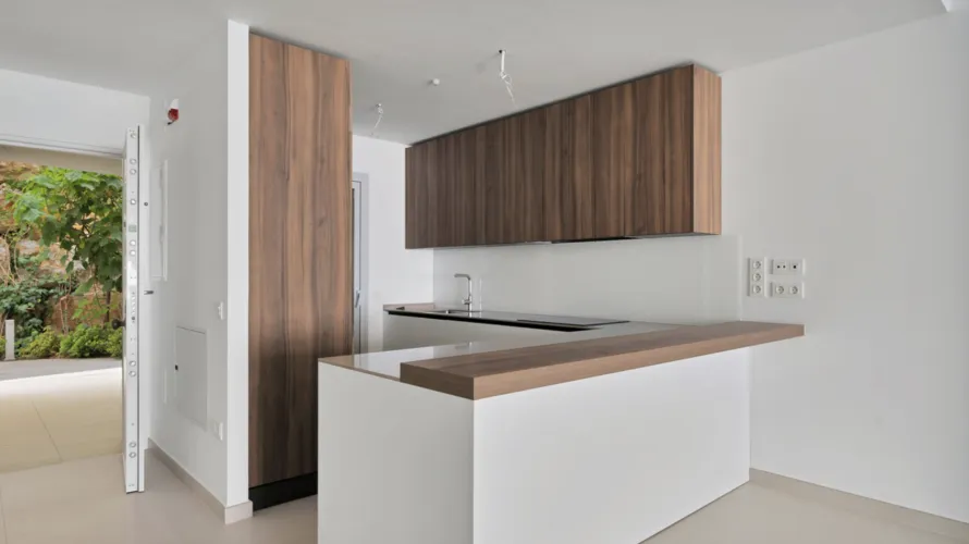 Apartamento de 3 dormitorios en Benalmádena, Spain No. 714 № 2