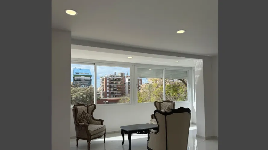 Apartamento de 2 dormitorios en Marbella, Spain No. 642 № 2