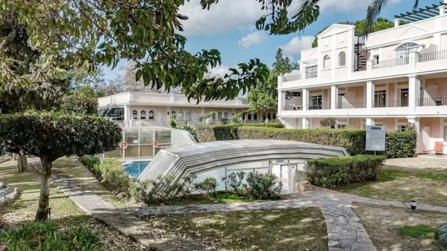 Dúplex de 3 dormitorios en Nueva Andalucía, Spain No. 711 № 28