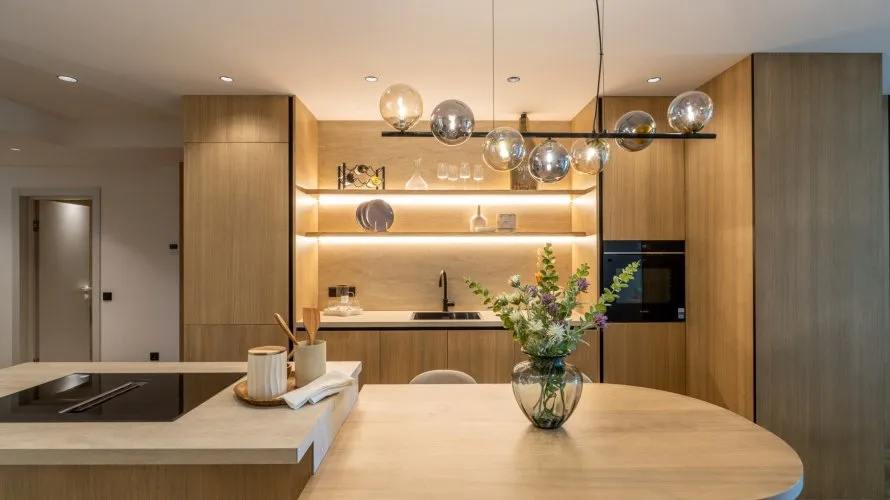 Apartamento de 3 dormitorios en Nueva Andalucía, Spain No. 770 № 2