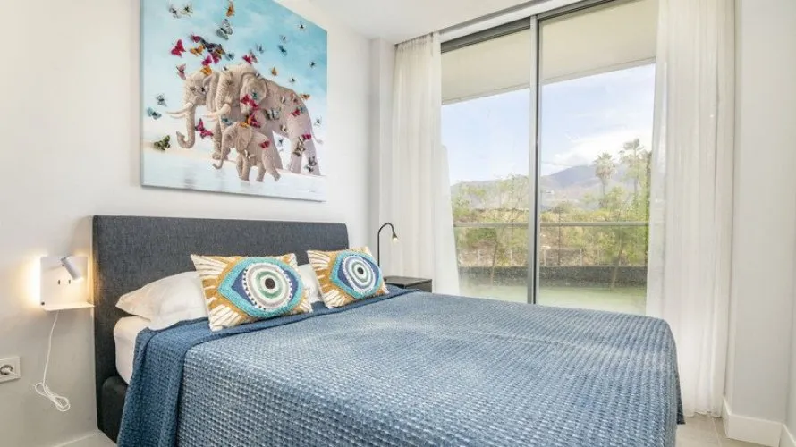 Apartamento de 3 dormitorios en Estepona, Spain No. 390 № 17