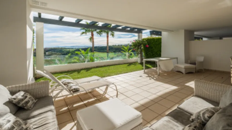 Apartamento de 2 dormitorios en Casares, Spain No. 406 № 3