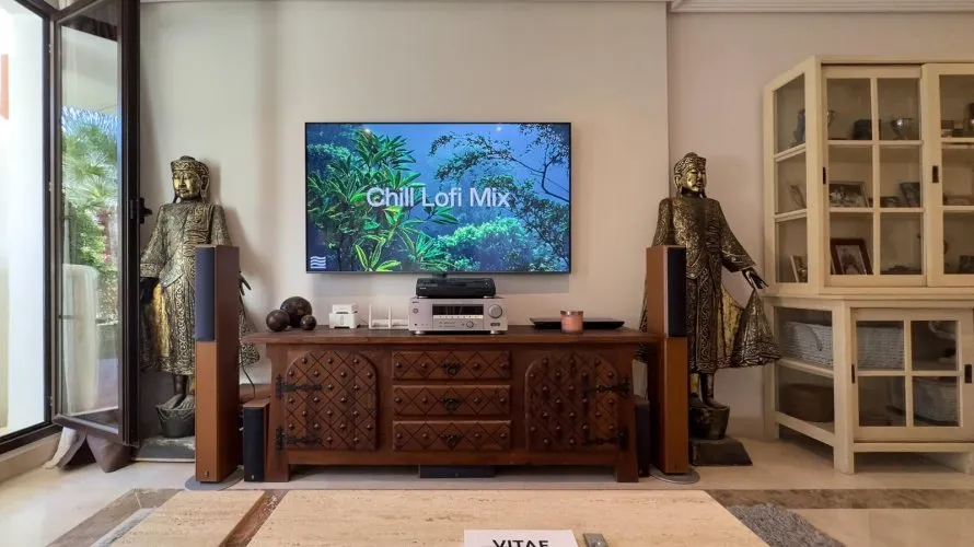 Apartamento de 3 dormitorios en Benahavís, Spain No. 704 № 2