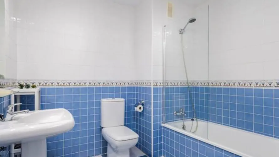 Apartamento de 2 dormitorios en Marbella, Spain No. 601 № 13