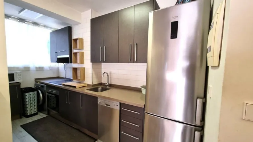 Apartamento de 3 dormitorios en Marbella, Spain No. 590 № 18