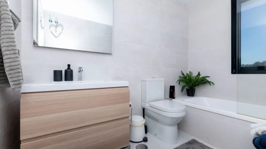 Apartamento de 4 dormitorios en Estepona, Spain No. 302 № 26