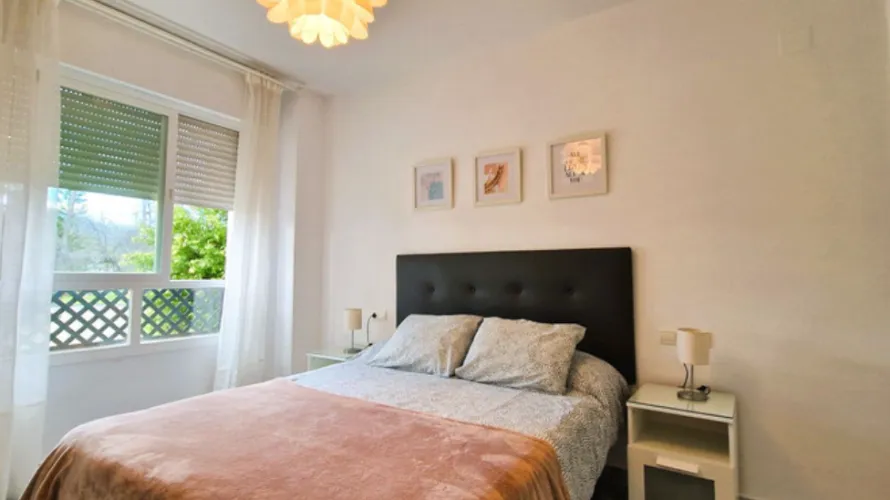 Apartamento de 2 dormitorios en Cortes (San Pedro De Alcantara), Spain No. 652 № 6