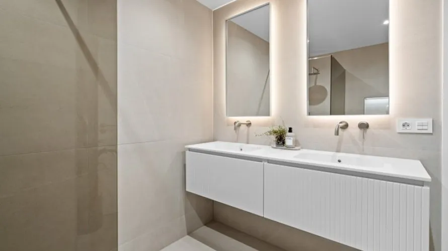 Apartamento de 3 dormitorios en Nueva Andalucía, Spain No. 726 № 15