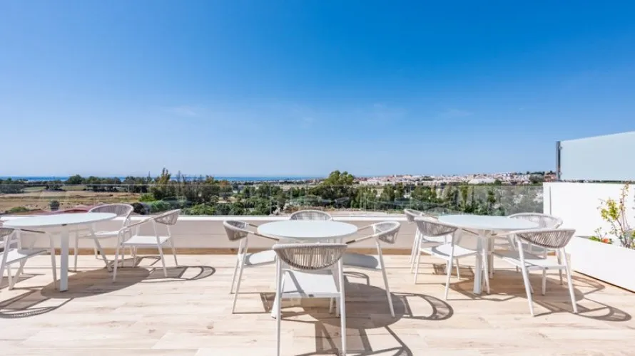 Apartamento de 3 dormitorios en Nueva Andalucía, Spain No. 722 № 28