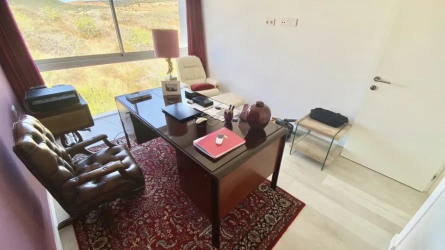 Apartamento de 3 dormitorios en Estepona, Spain No. 780 № 3