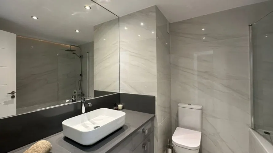 Apartamento de 2 dormitorios en Estepona, Spain No. 444 № 9