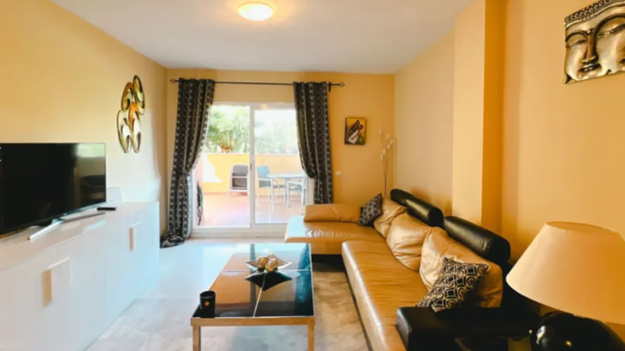 Apartamento de 2 dormitorios en Marbella, Spain No. 804 № 16