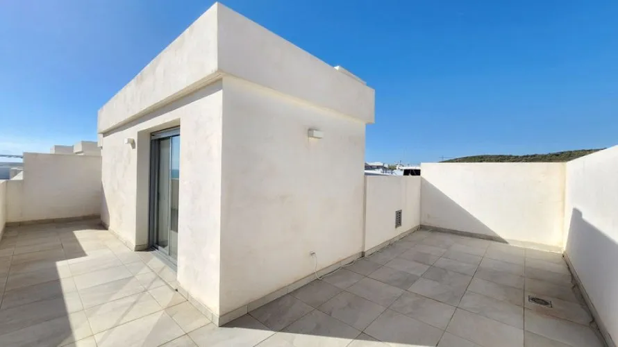 Dúplex de 3 dormitorios en Estepona, Spain No. 434 № 4