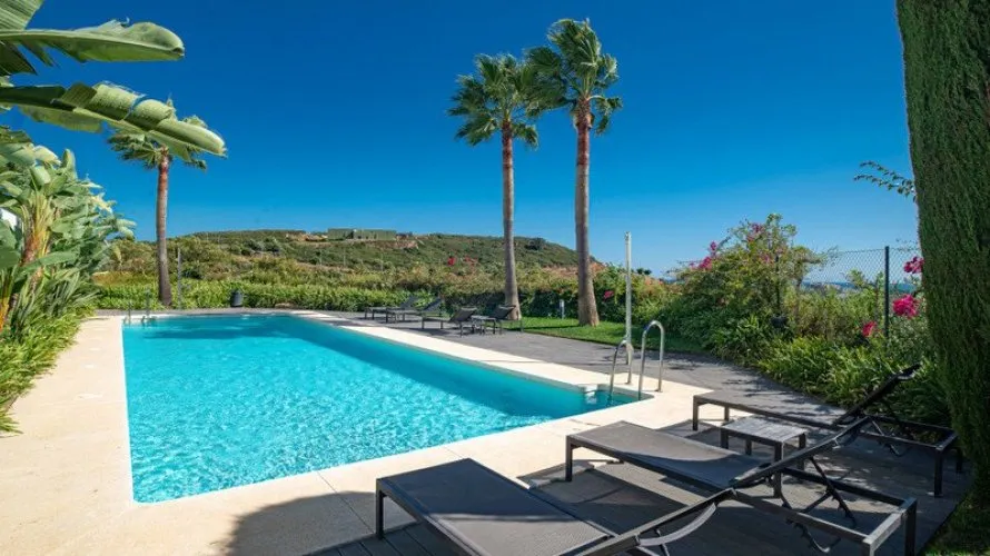 Apartamento de 2 dormitorios en Casares, Spain No. 392 № 10