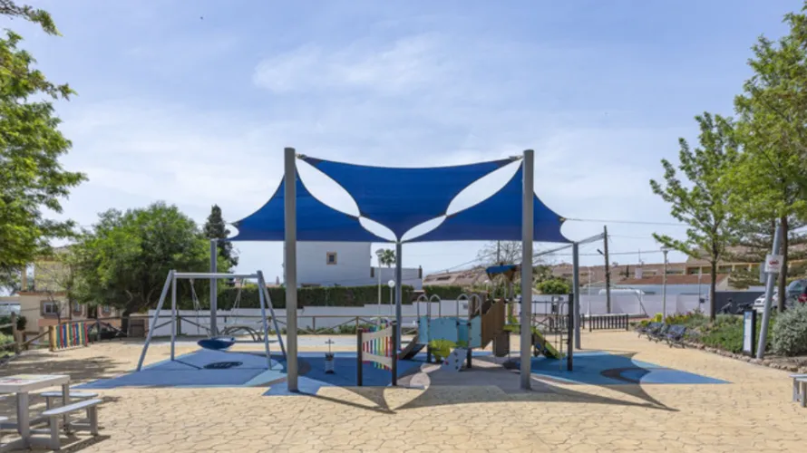 Apartamento de 2 dormitorios en Fuengirola, Spain No. 696 № 26