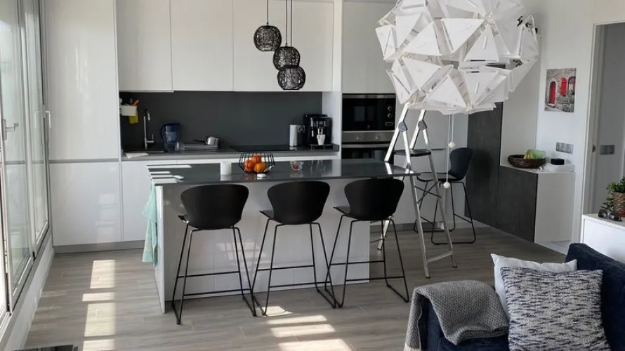 Apartamento de 2 dormitorios en Estepona, Spain No. 446 № 4