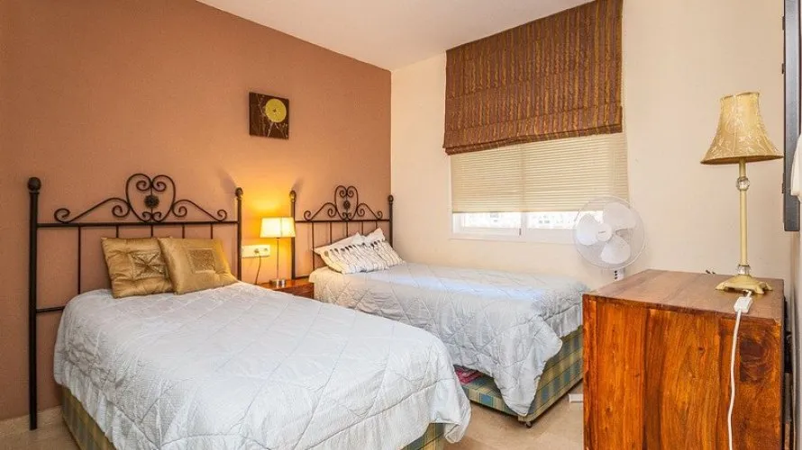 Dúplex de 2 dormitorios en Marbella, Spain No. 621 № 12