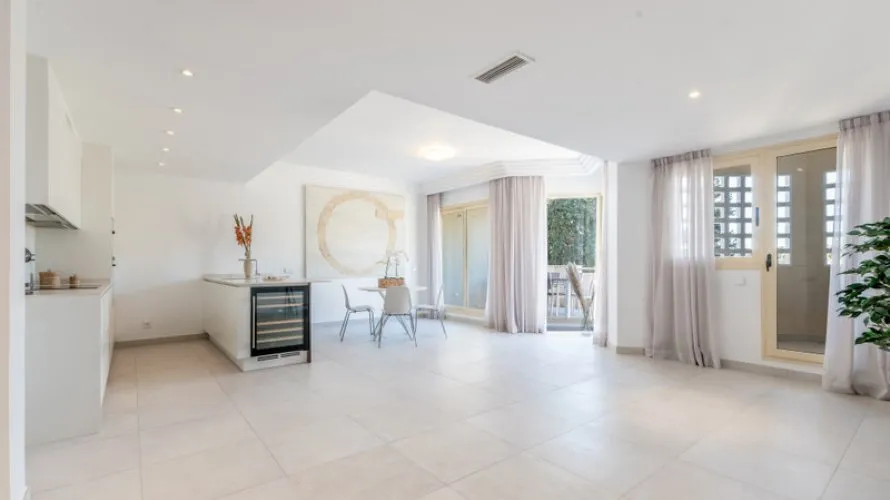 Ático de 3 dormitorios en Nueva Andalucía, Spain No. 262 № 11