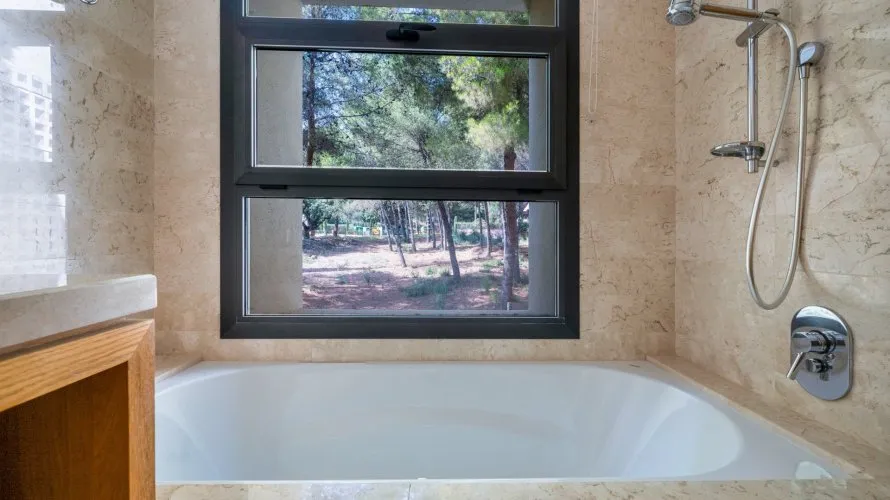 Apartamento de 3 dormitorios en Marbella, Spain No. 345 № 23