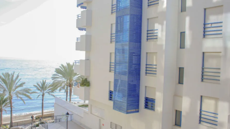Apartamento de 2 dormitorios en Marbella, Spain No. 668 № 13