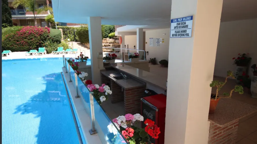 Apartamento de 2 dormitorios en Mijas Costa, Spain No. 748 № 14