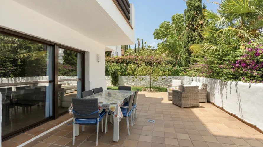 Apartamento de 2 dormitorios en Estepona, Spain No. 490 № 12