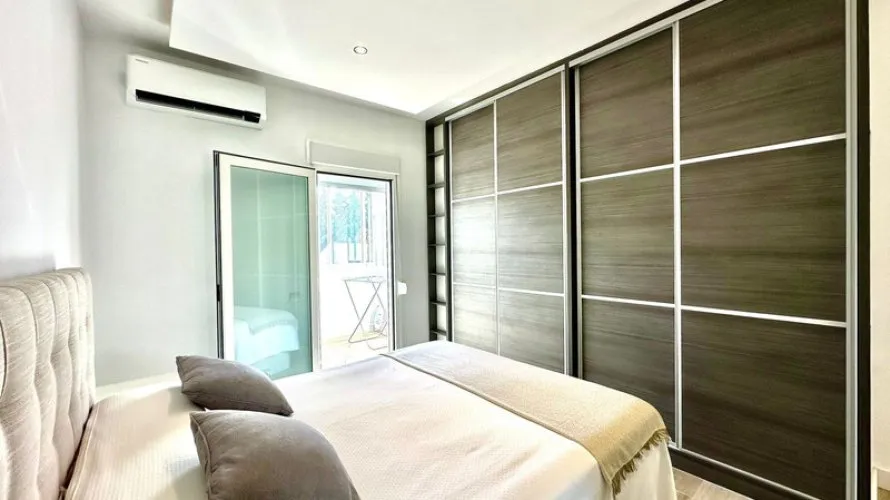 Apartamento de 2 dormitorios en Estepona, Spain No. 444 № 7