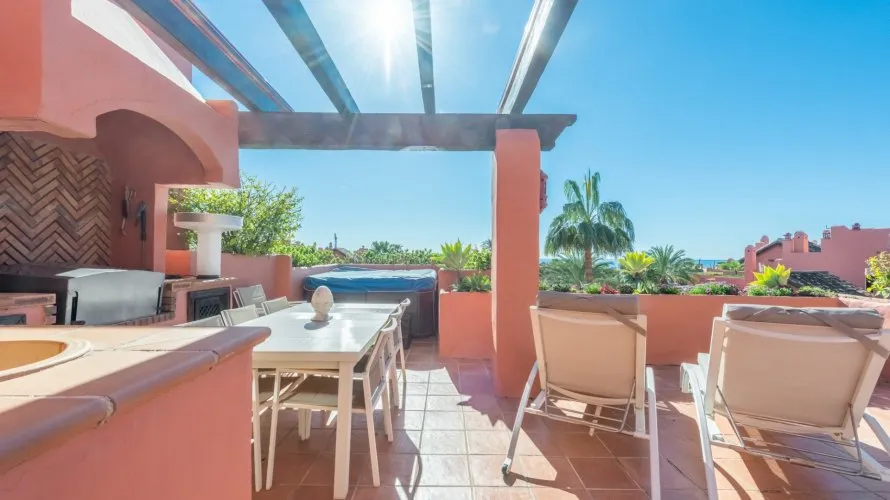 Dúplex de 3 dormitorios en Estepona, Spain No. 243 № 19