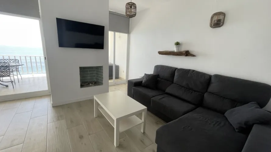 Apartamento de 2 dormitorios en Estepona, Spain No. 492 № 3