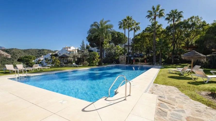 Apartamento de 3 dormitorios en Benahavís, Spain No. 566 № 9