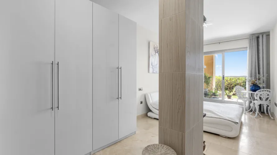 Apartamento de 2 dormitorios en Estepona, Spain No. 782 № 12