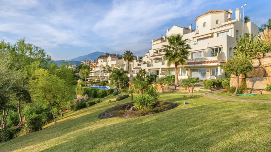 Apartamento de 3 dormitorios en Benahavís, Spain No. 671 № 8