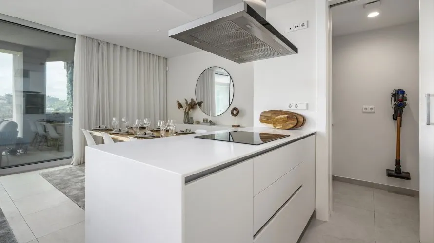 Apartamento de 2 dormitorios en Benahavís, Spain No. 346 № 8