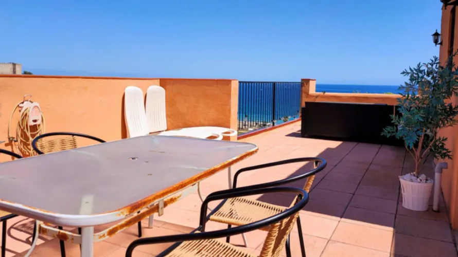 Dúplex de 2 dormitorios en Fuengirola, Spain No. 762