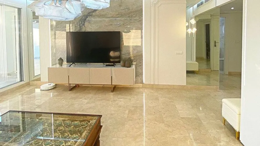 Apartamento de 2 dormitorios en Estepona, Spain No. 639 № 20