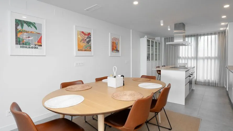 Apartamento de 2 dormitorios en Benalmádena, Spain No. 536 № 11