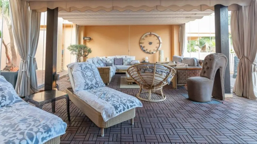 Apartamento de 3 dormitorios en Nueva Andalucía, Spain No. 512 № 15