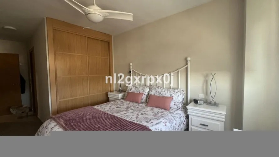 Apartamento de 3 dormitorios en Marbella, Spain No. 588 № 5