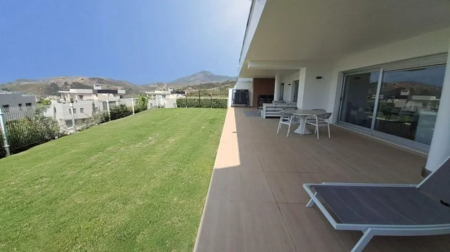 Apartamento de 4 dormitorios en Benahavís, Spain No. 333 № 13