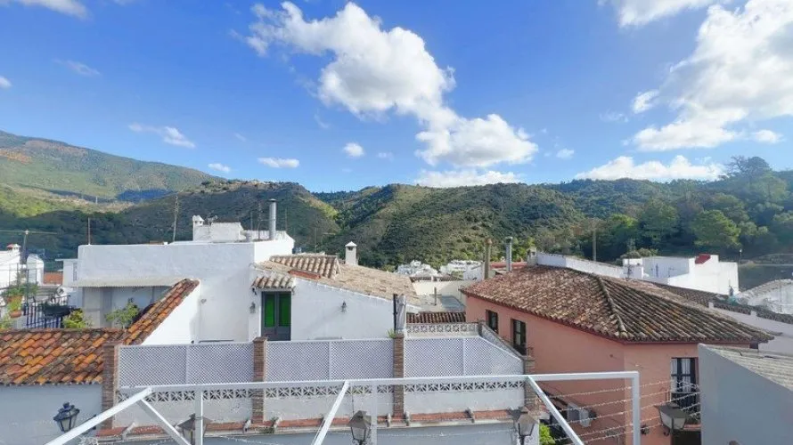 Apartamento de 3 dormitorios en Benahavís, Spain No. 459 № 11