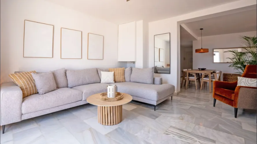 Apartamento de 2 dormitorios en Mijas Costa, Spain No. 743 № 23