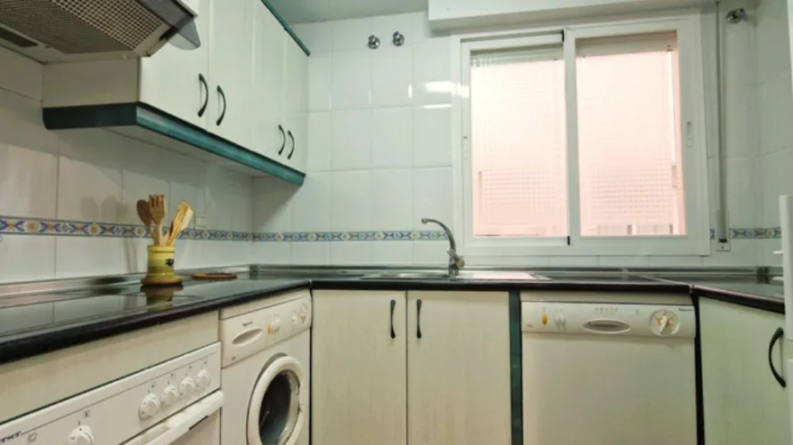 Apartamento de 2 dormitorios en Cortes (San Pedro De Alcantara), Spain No. 652 № 13