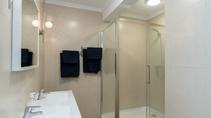 Apartamento de 2 dormitorios en Marbella, Spain No. 586 № 12