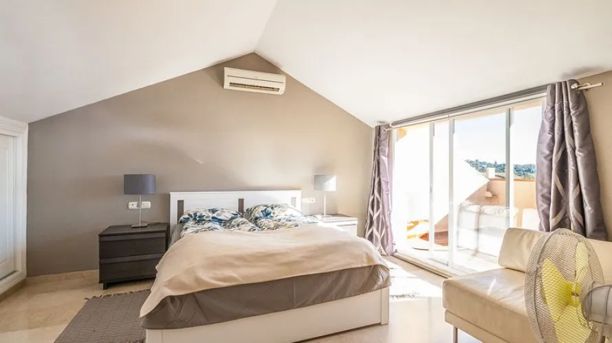 Dúplex de 2 dormitorios en Marbella, Spain No. 621 № 8