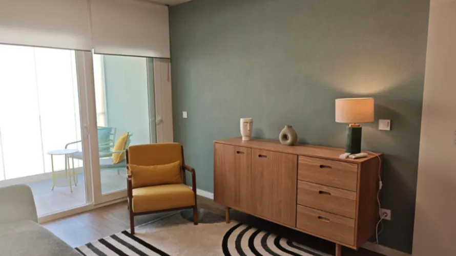 Apartamento de 3 dormitorios en Cortes (San Pedro De Alcantara), Spain No. 802 № 4