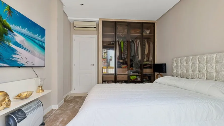 Apartamento de 2 dormitorios en Marbella, Spain No. 720 № 14