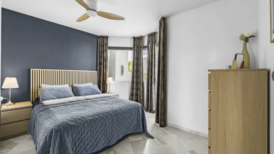 Apartamento de 3 dormitorios en Mijas Costa, Spain No. 539 № 4