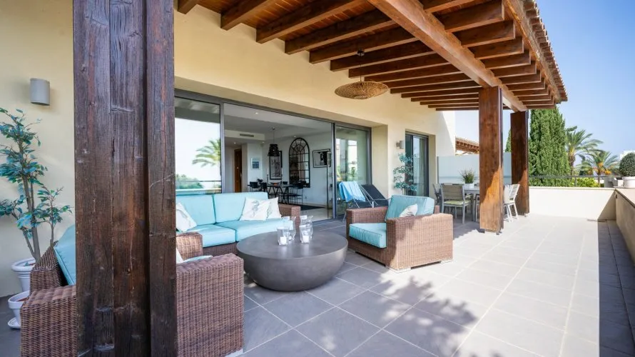 Apartamento de 3 dormitorios en Marbella, Spain No. 345 № 10