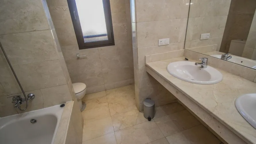 Apartamento de 3 dormitorios en Estepona, Spain No. 664 № 13