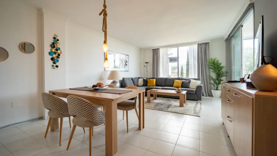 Apartamento de 2 dormitorios en Mijas Costa, Spain No. 733 № 15